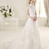 Wedding dress from the MANUEL MOTA collection from Pronovias closed