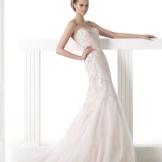 Wedding dress from the GLAMOR collection by Pronovias mermaid