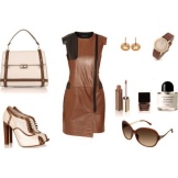Accessories for a brown dress