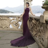 Dress with a train with an American armhole