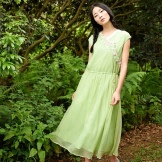 Light green dress for girls of the summer color type