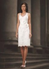 Medium-length straight wedding dress
