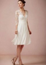 Short short dress with lace sleeves
