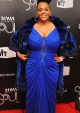 Elegant large dress with fur coat