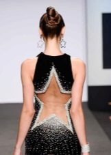 Open back in star-shaped evening dress