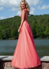 Evening dress from Oksana flies with an open back