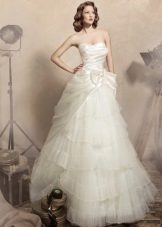 Wedding dress with frills from the collection On the way to Hollywood