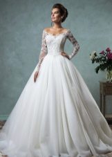Wedding dress white magnificent with sleeves