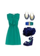 Turquoise dress with blue accessories