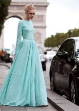 A magnificent evening dress turquoise