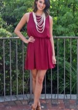 Barang kemas dan aksesoris untuk pakaian raspberi