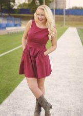 Raspberry berpakaian untuk berambut perang