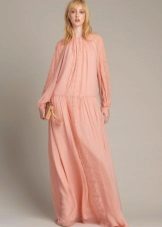 Loose dress with long sleeves