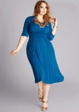 Accessories for a dress that hides the stomach