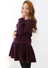 Плава мајчинска хаљина с црвеним узорком