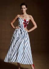 Two-tone dress with diagonal stripes