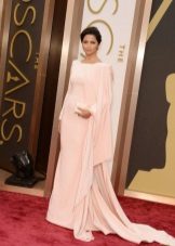 Pfirsichkleid mit langen Ärmeln und einer Schlaufe