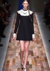 A-line dress with lace collar