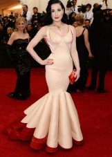 Bodily dress with red