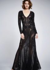 Black dress long with a lace neckline
