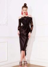 Sheath dress with lace sleeves