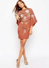 Floral Brick Short Kimono