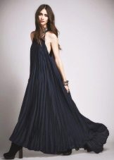 Long arm-pleated pleated dress