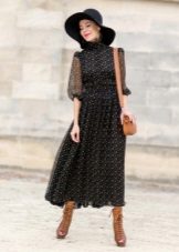 Hat, boots and a small handbag to the dress Tatyana