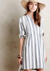 Tunic dress with a straight cut