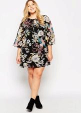 Tunic dress for a full girl