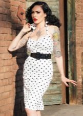 White dress with black polka dots on the brittle