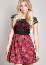 Short plaid dress (tartan) with guipure top