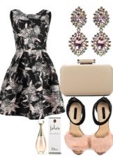 Dress for the hourglass figure