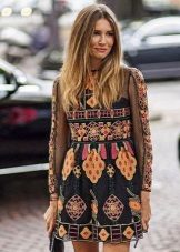 Short dress with long sleeves and ethnic print