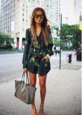 Accessories for chiffon dress with long sleeves