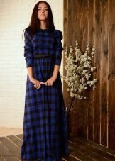  Long dress in a dark cage