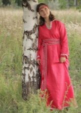 โมเดลโดยตรงของ sundress รัสเซีย