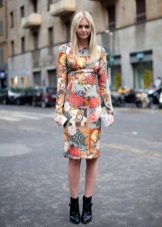 Vestido floral mediano