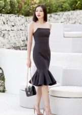 Strapless dress with frill skirts