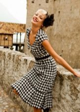 Accessories for the dress crow's feet