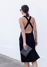 Kjole med åpen rygg