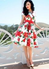 Dress with a full skirt in the style of the 60s