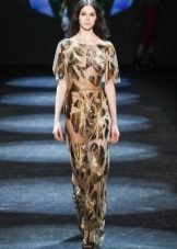 Fitted evening dress with short sleeves