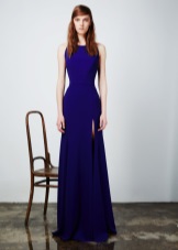 Fitted evening dress with a slit