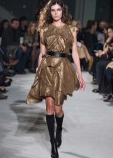 Fitted dress short with a belt