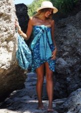 Sarong with a small hat