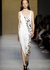 Robe à la mode avec un imprimé de la saison printemps-été 2016