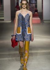 Kesäkengät mekolle häkissä