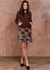 short skirt with asymmetric flounce