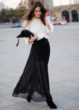Long black skirt a half sun - evening look